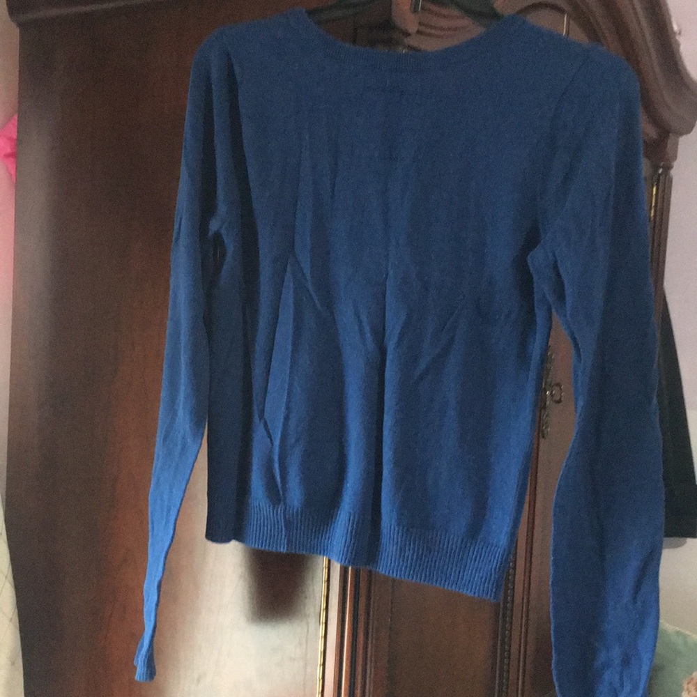 Sweater - Picture 2 of 3